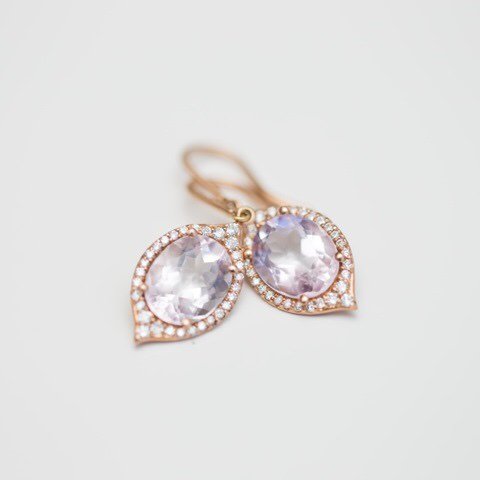 JAMIEWOLFNYC's tweet photo. Signature Oval Earrings with Morganite set in Rose Gold 
#jamiewolfjewelry #earrings #rosegold #morganite https://t.co/QpflTue95L