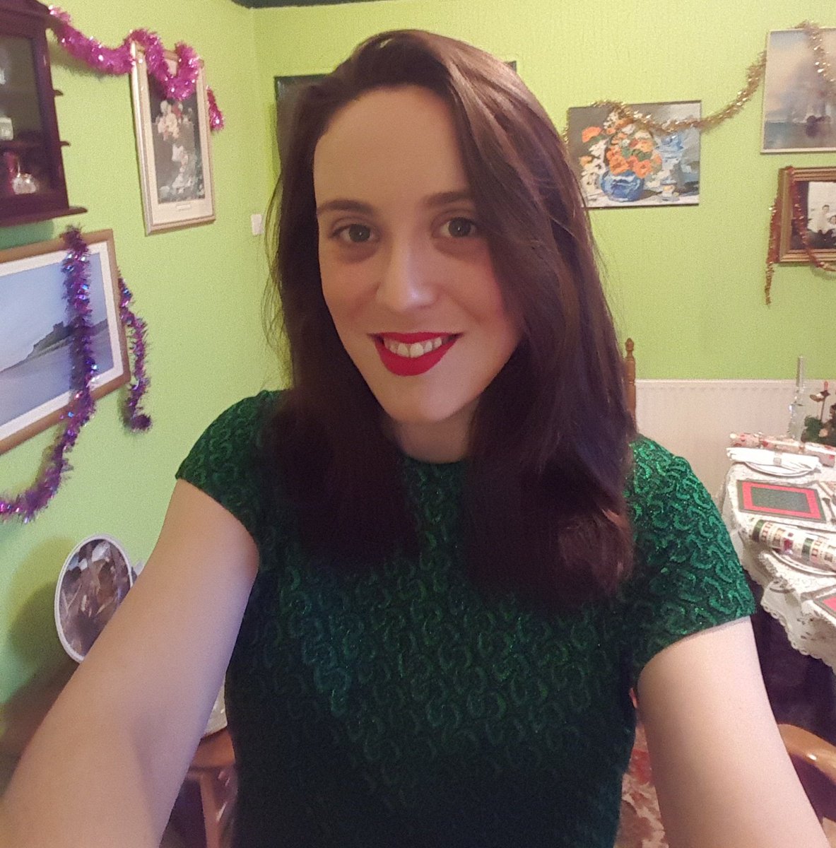 Manc_Vintage's tweet photo. New #OOTD feat #vintage goodies and sparkles. Lots of sparkles! #fb https://t.co/9UFCBuSPGl @FemaleBloggerRT https://t.co/bLKHQ4m1ly