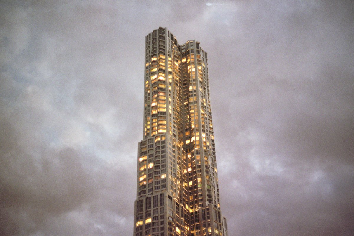NYbyGehry's tweet photo. #NYbG lightens up lower Manhattan even on the darkest days! https://t.co/iKqRQJgshh