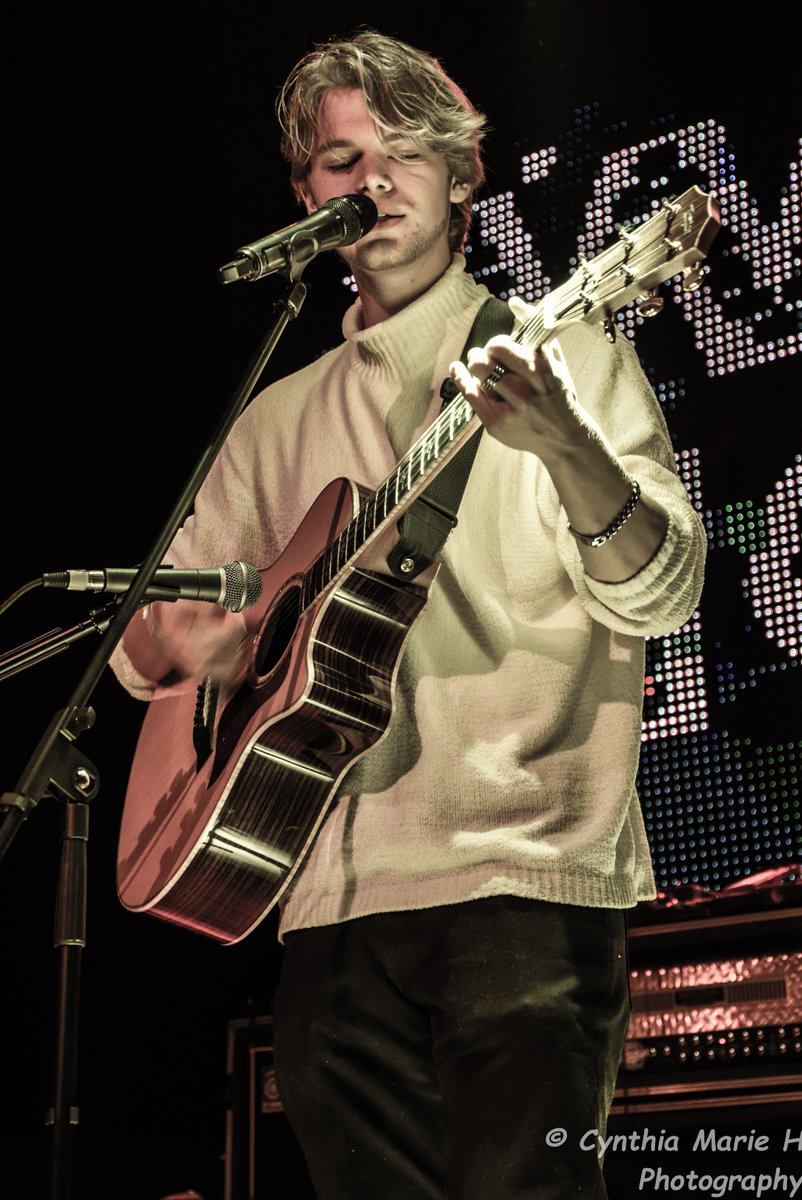 chclicky's tweet photo. A look back at @kentonjduty from #winterlights3 https://t.co/CeDoXHYVTT