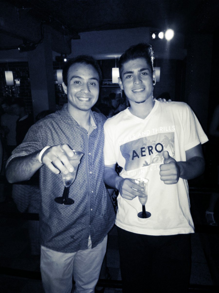 ivanBtzz's tweet photo. #ConElchino en Bp (Navidad) https://t.co/7XCLO68Q4a
