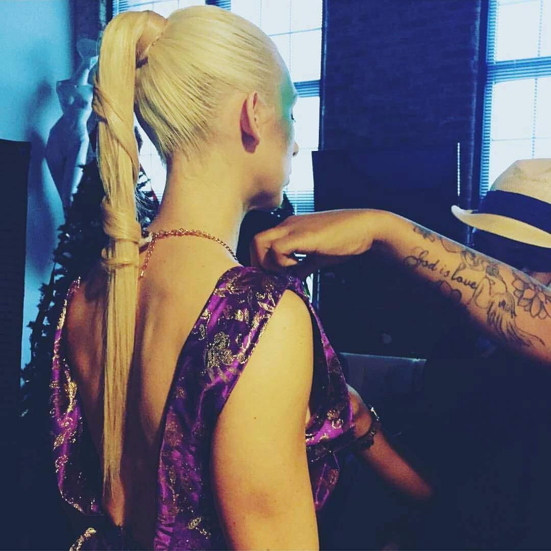 michelle_minks's tweet photo. Here's a sneak peek at one of the creative hairstyles by @veejovan for the @esbeautymag shoot! https://t.co/geoS2HCaIT