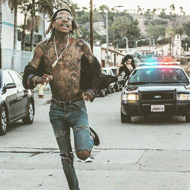 GabiiWiiz's tweet photo. @wizkhalifa King Of Everything ♪♫ https://t.co/G9BB52hhTJ