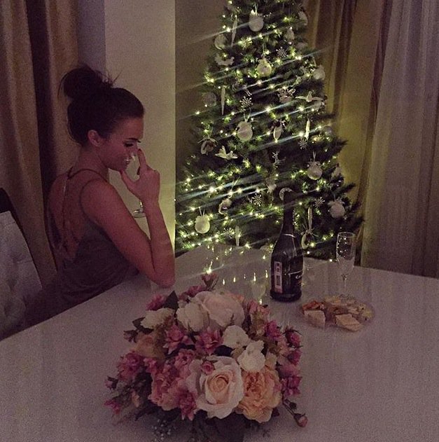 viktoriyat_'s tweet photo. I miss Christmas already 😫 https://t.co/GyQnnzdRtK