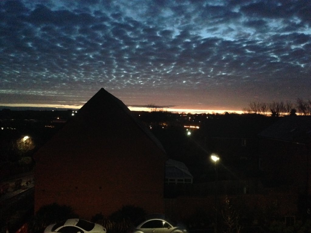 CIEPHOTOGRAPHY2's tweet photo. Morning sky #photography https://t.co/MLbld2VT5C