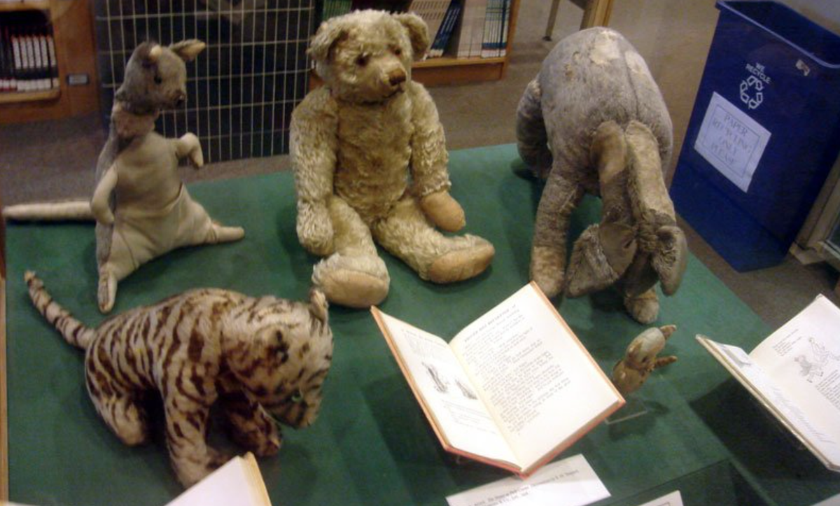 goodreads's tweet photo. These are the Original Stuffed Animals That Inspired Winnie-the-Pooh https://t.co/cxpI2pM1WB https://t.co/yK5lbaeQ0a