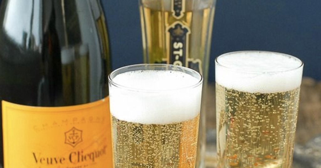 PureWow's tweet photo. The Genius Trick for Keeping a Bottle of Champagne from Going Flat https://t.co/F7fXOmPfp6 https://t.co/N8nCLv3KnE