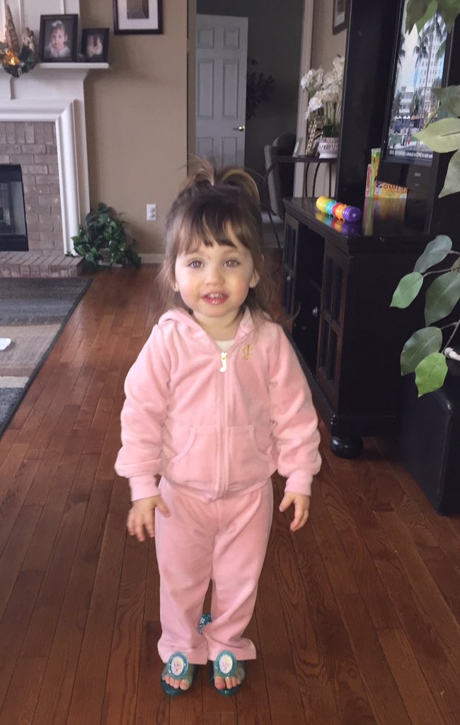 Born to wear heels!  She's definitely my daughter 👠