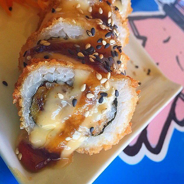yokomosushi's tweet photo. #rollodeldia nuestro querido por todos #rollitoplaybe hoy por solo 199+imp. Incluye bebida, hasta las 4pm #yokomo https://t.co/LCWAC9nbjJ