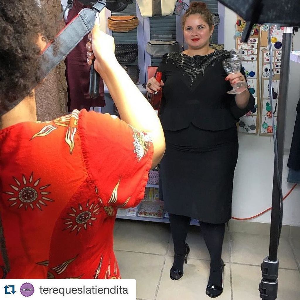 apoyalodeaqui's tweet photo. Preview of #terequeslatiendita  and #NotASize2 NewYear!
・・・
Empezamos el conteo.. ¡A solo 2 dias de darle la bienve… https://t.co/ODW7XyDgeR