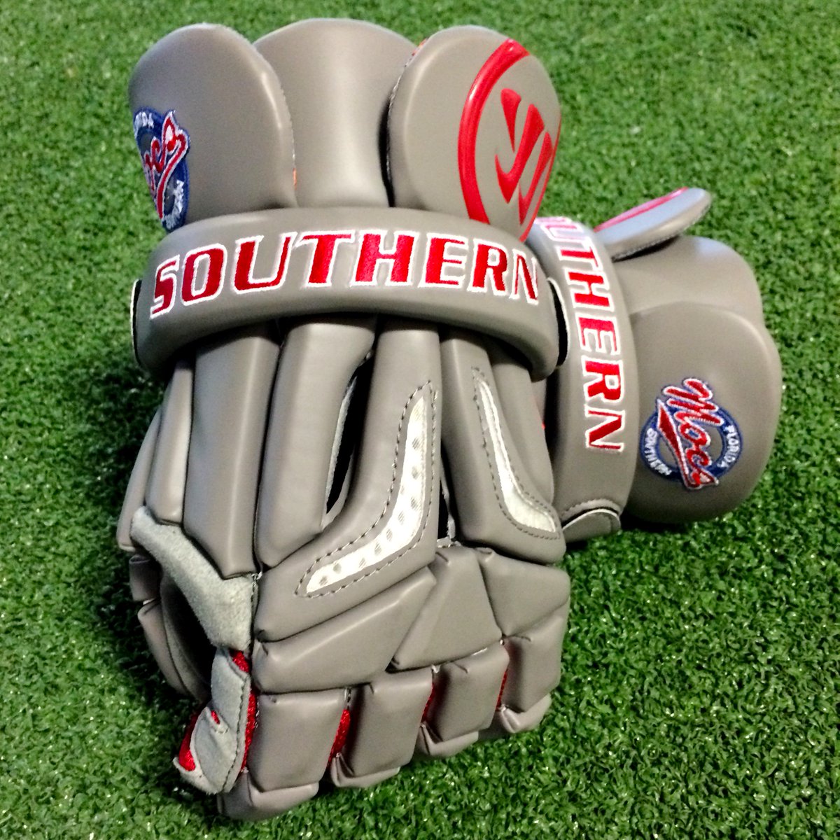 warriorlax's tweet photo. Custom Burn Pros for Florida Southern. #Mocs #WarriorCustoms #BurnCollection https://t.co/JR0cKnHNek