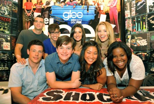 Latina_pe's tweet photo. Actor de 'Glee' cayó arrestado por poseer pornografía infantil https://t.co/JQIISWypBz https://t.co/MIqEz19Pxh
