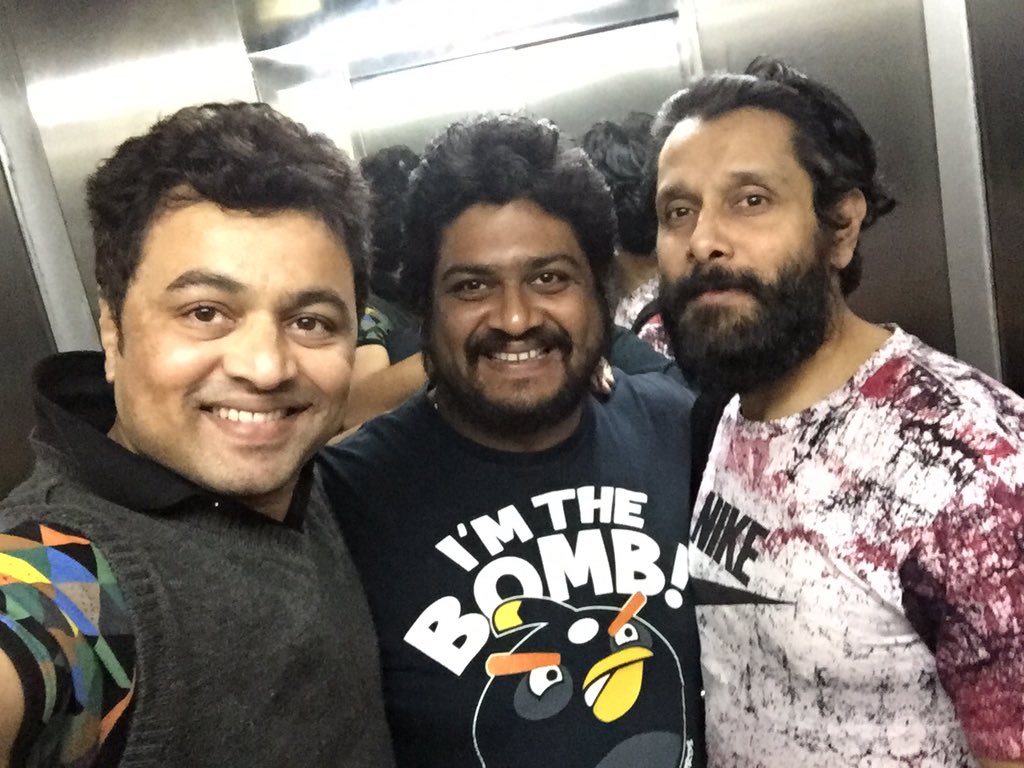 #ChiyaanVikram and @subodhbhave looking forward for 2016. Happy New Year!!!