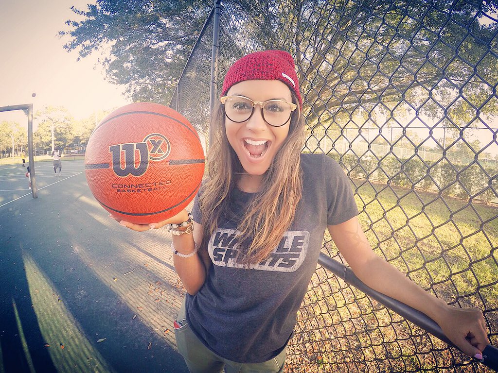 I got the perfect xmas gift this year - the #WilsonX. My jumpshot just got an upgrade! <a href="/WilsonBasktball/">Wilson Basketball</a> = Major 🔑