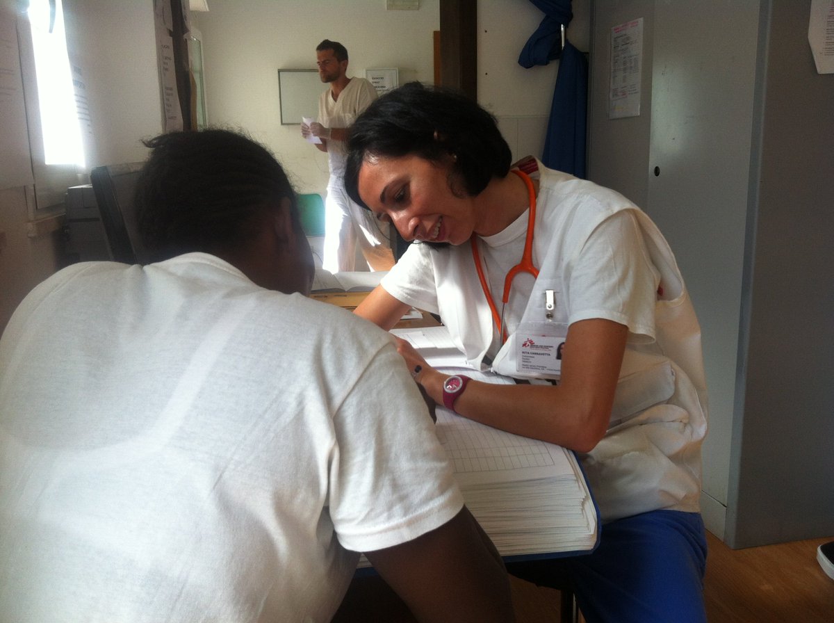 "Per noi accogliere vuol dire prendersi cura e restituire dignità" Rita, medico <a href="/MSF_SICILY/">Team MSF in Sicilia</a> bit.ly/1Smw25c