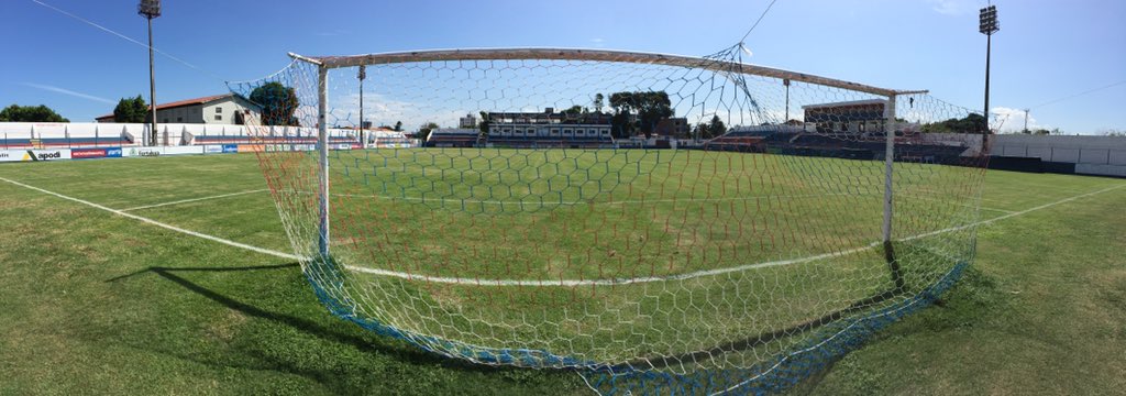 FortalezaEC's tweet photo. O gramado do Pici está à espera dos guerreiros tricolores para o último treino do ano! https://t.co/vpYea4zO12