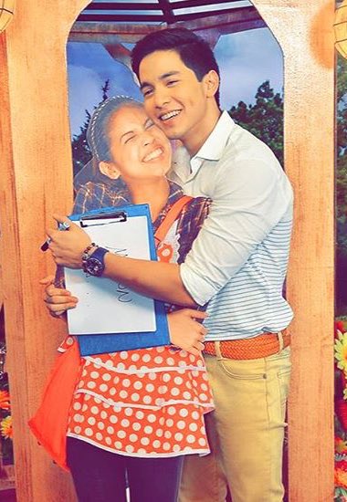 gorgeousmaykel's tweet photo. Dati Standee lang sapat na...
Ngayon katabi na O! Kilig PaMore! #ALDUB24thWeeksary  https://t.co/gg1MGkEHQe