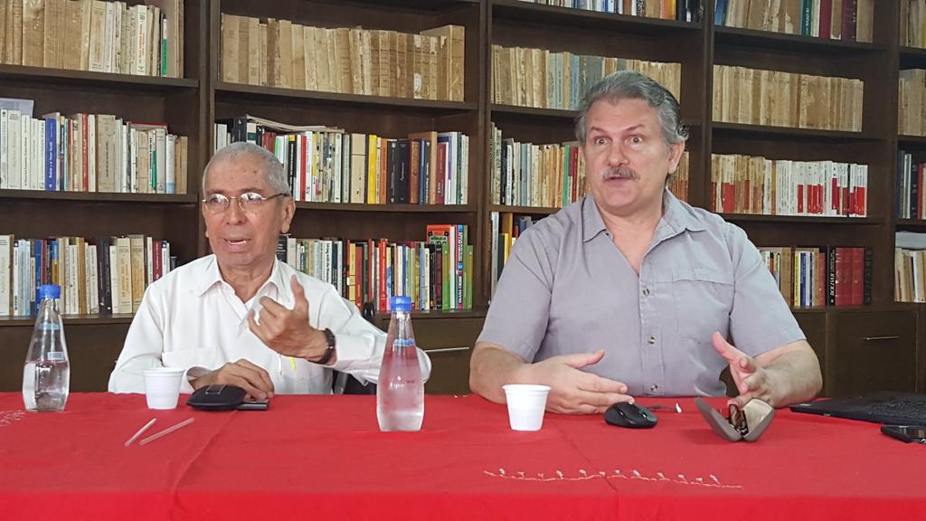 GGamboaP's tweet photo. Conversando sobre las expectativas económicas de Venezuela para el 2016 con Felipe Pérez Martí https://t.co/zhII60LJW8
