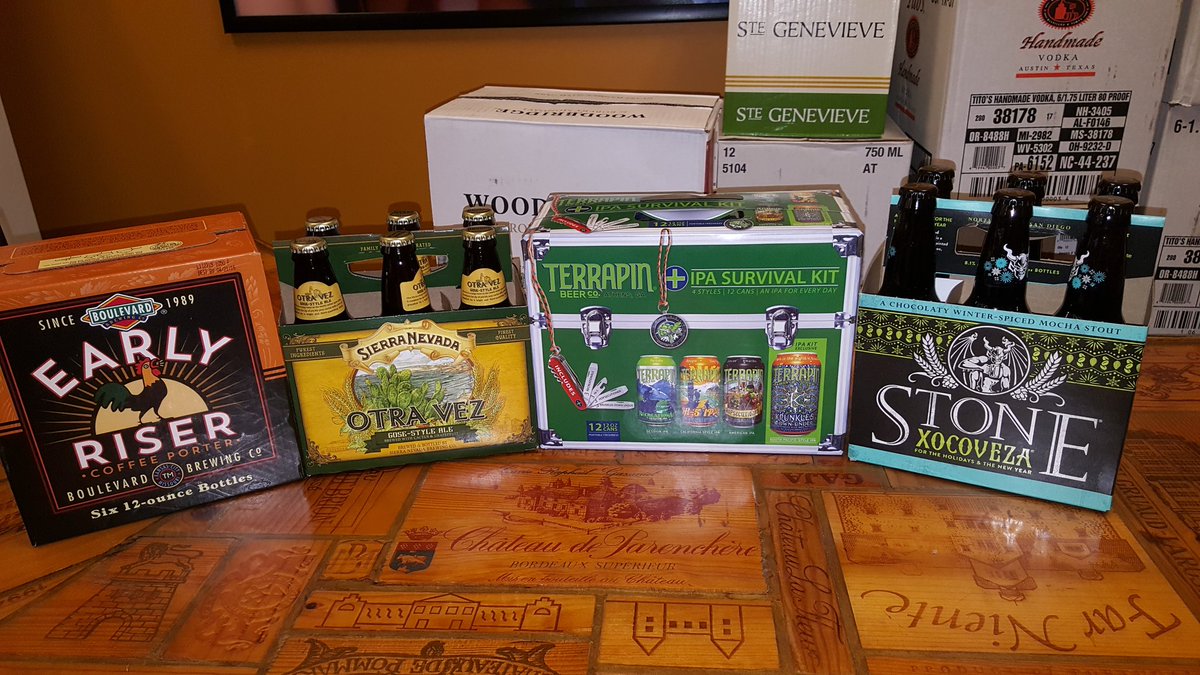 abcbeerjohnf's tweet photo. Last new brews of 2015. Come stock up for the new year at your craft beer headquarters! #HappyBrewYear #craftoclock https://t.co/NC4VrxJPtC