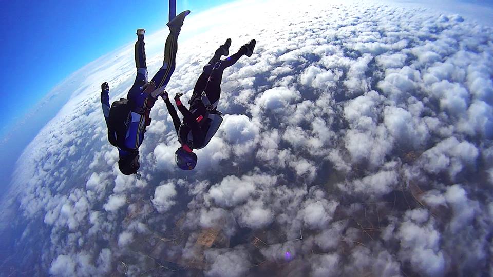 skydivespain tweet picture