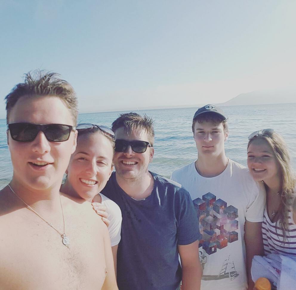 DarrenCBarnard's tweet photo. Magical day at the beach with some awesome ππ³π #langabaanlagoon #langabaan #beach #fun #sβ¦ https://t.co/mC5YmpmSee https://t.co/1pFRhoEoO9