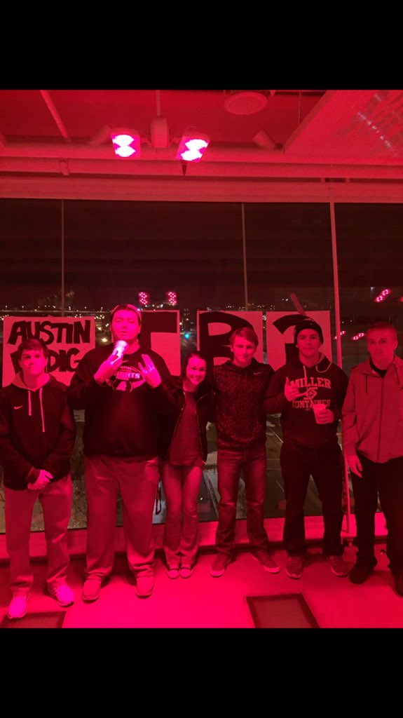 WedigAustin's tweet photo. TB with @sarah_adams6498 should be a blast🙌 thanks to @CormicMcNamara1 @robertohuizar8 @TheKahuna79 @gslaby06 https://t.co/FX0WZRikmj
