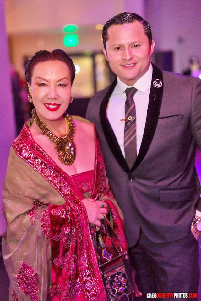 SUE WONG partners with sponsor Oskar Rivera RIVERA PRODUCTIONS <a href="/OMrHollywood/">Oskar Rivera</a>
for NYE's Fête xSW Bring on the Bubbly!