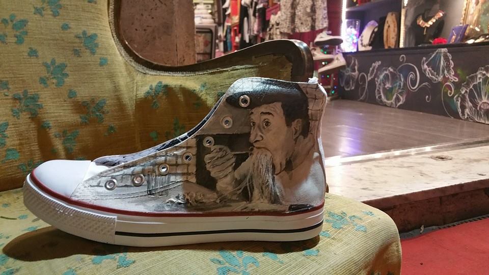 TrastevereRM's tweet image. Se vuoi 1 scarpa X il sampietrino romano..questa nun se batte...#aciddrop a vicolo del Moro trovi tutte chicche cosi