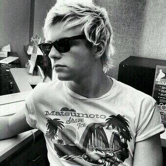 RossynchR5's tweet photo. New Ross Lynch RP
Not new to RP https://t.co/bodwBqvkqi