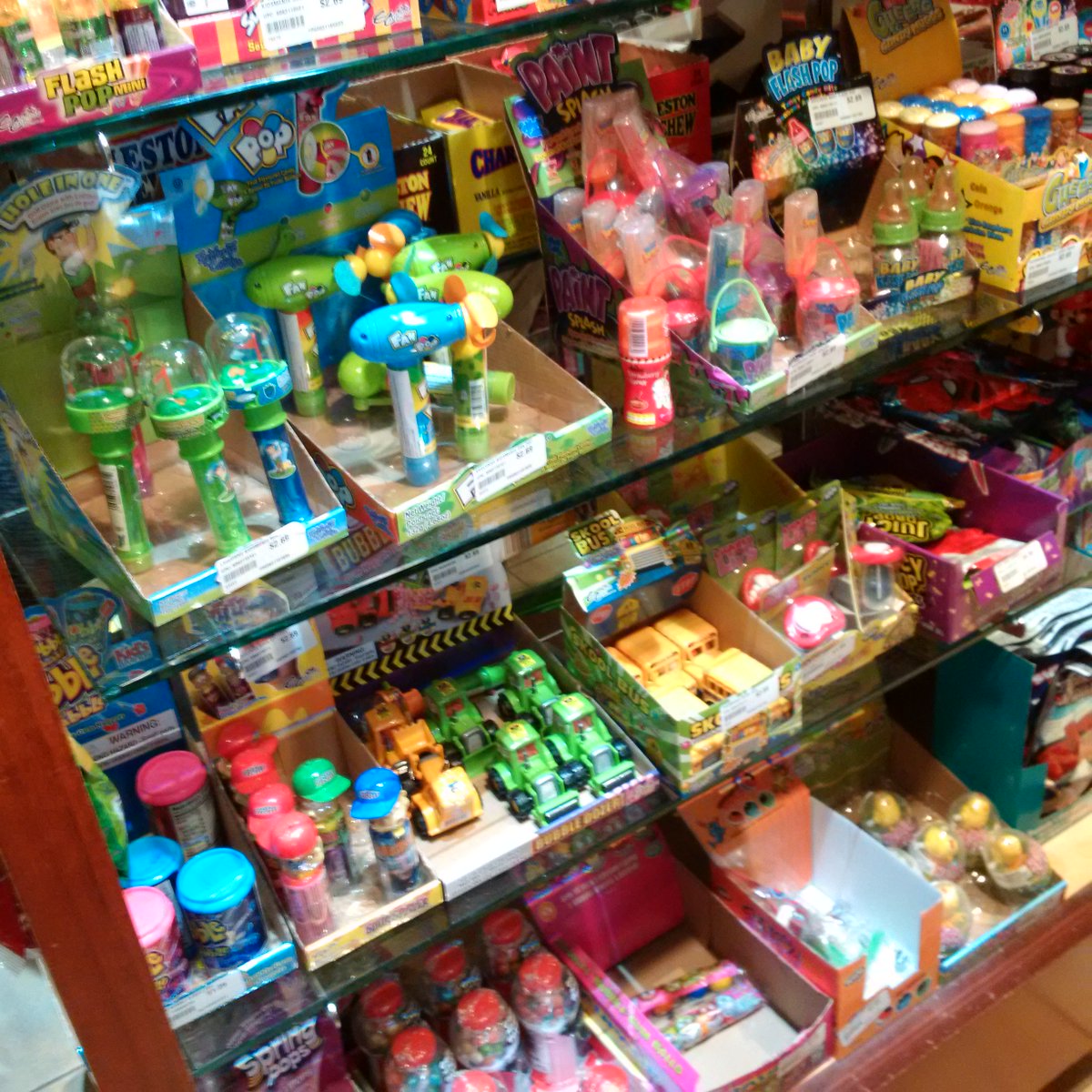 berryonline's tweet photo. #TangyZangy, #PuckerPowder, sweet, sour, @StarWars &amp; more - so many choices, so much fun! https://t.co/78cQnQQgmt