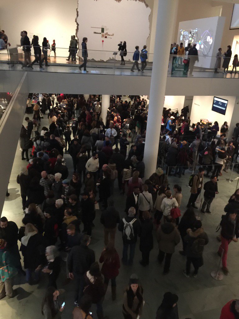 JeffreyLPaine's tweet photo. @MuseumModernArt during the Holidays a little crazy! https://t.co/yyrYyoBo7b