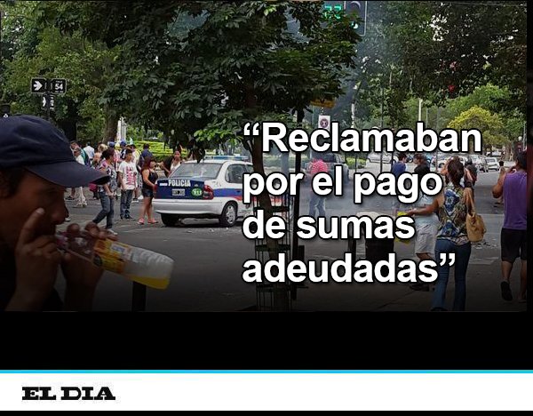 eldialp's tweet photo. Caos de tránsito en 12 y 54 por nueva manifestación de cooperativistas

https://t.co/hhQQjhHDqN https://t.co/6vtW89g5yy