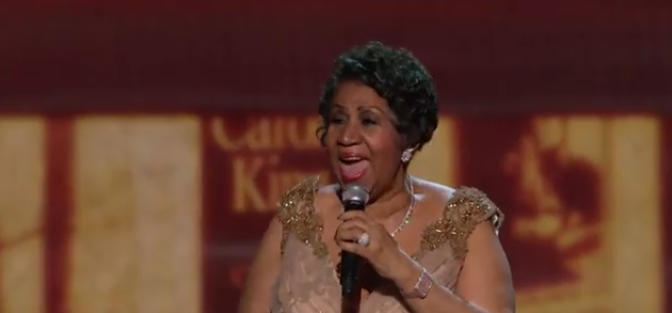 pitchfork's tweet photo. Aretha Franklin brings Obama to tears with "(You Make Me Feel Like) A Natural Woman" https://t.co/tazo3bFwM6 https://t.co/lX46uHlnpN