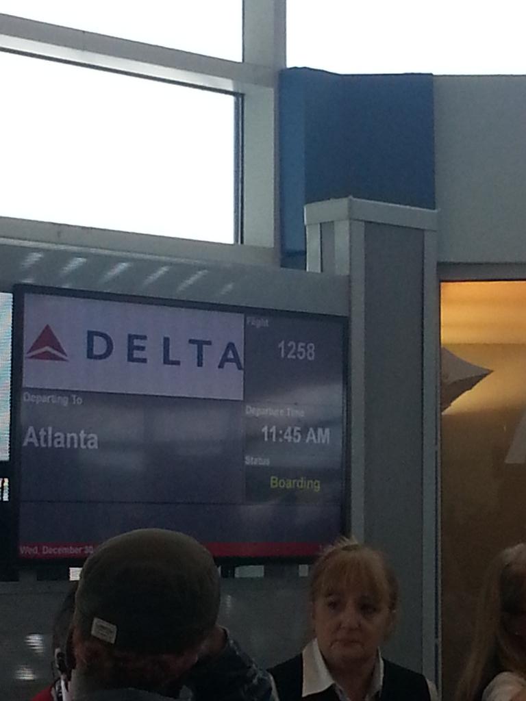 Action_Jaxen's tweet photo. Finally @Delta says we can board. Now we just need the plane... https://t.co/rBbs0HfjFS