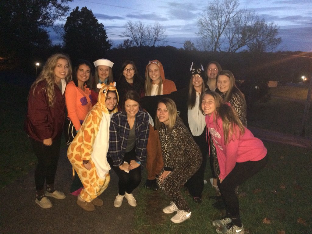 karigrace18's tweet photo. My favorite Younglife memory was my first weekend camp!! Absolute best weekend of my life!! #YoungLife2015 https://t.co/QTFMLTKRJh