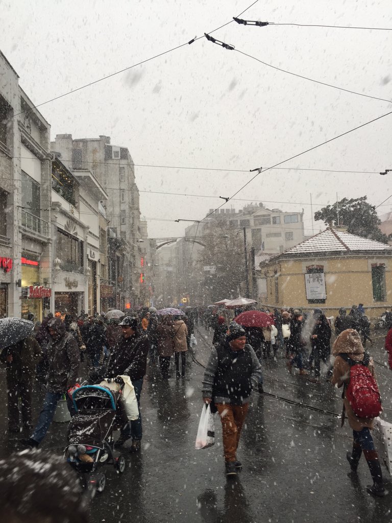 istanbul life tweet media