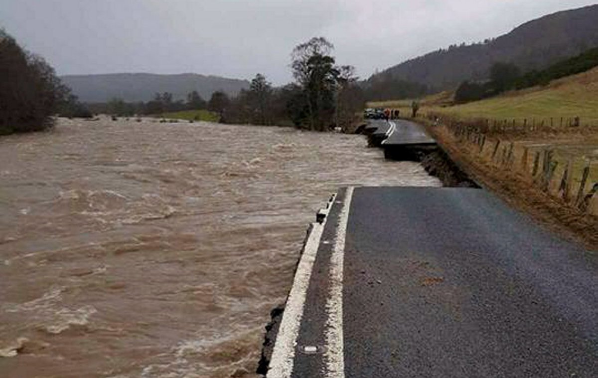 Part of North-east road washed away by flood waters wp.me/p6iyDT-J6k