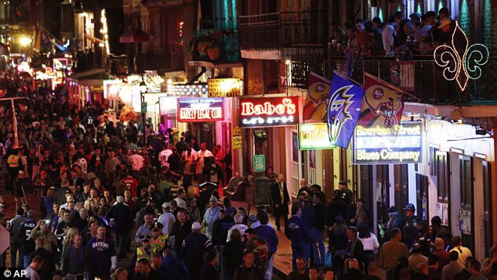 SharkTankParty3's tweet photo. Thinking about fighting the crowd on bourbon to pay $50 cover tomorrow? https://t.co/GyaL2sI0zD https://t.co/1FhRqm6MlA