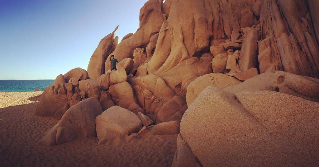 Brother, you look like you're on Mars #cabo #mars #rockybeach #rockybeaches #cabosanlucas … ift.tt/1TpUpxa