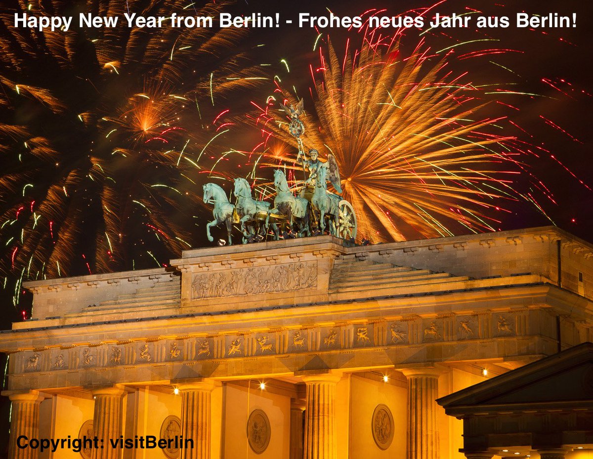 Las mejores imágenes de la llegada del 2016 - CXfq_-hWQAA0P0u