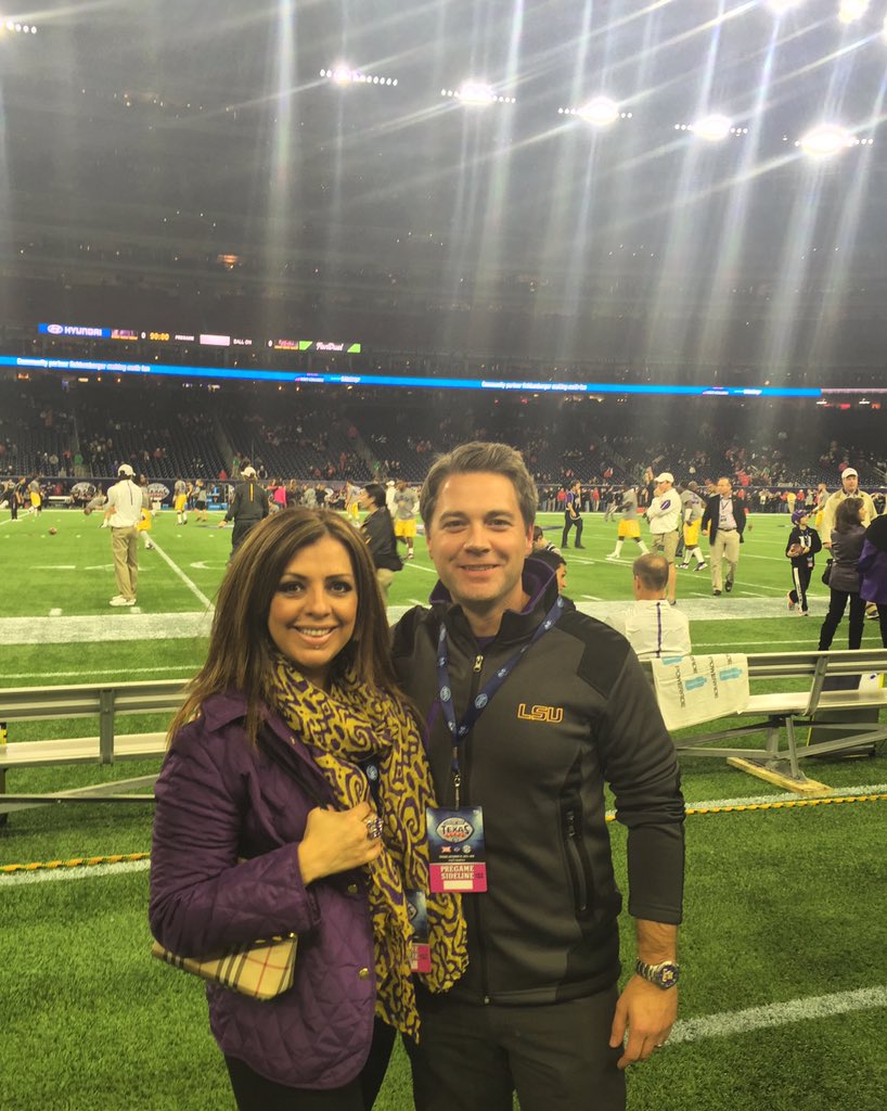 Paoweems's tweet photo. TX Bowl #LSU https://t.co/hJzukG8kcA