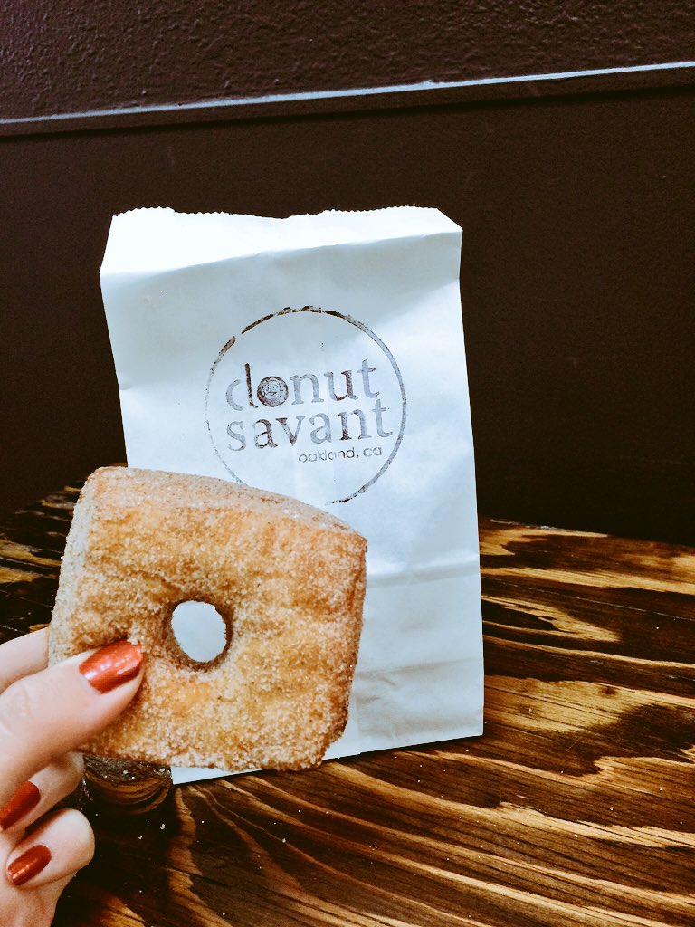 Spoon_Harvard's tweet photo. Sometimes it is good to be a square #food #yum #spoon #donut #cront #donutsavant #harvard #diet #taste https://t.co/B6hCCk06M4