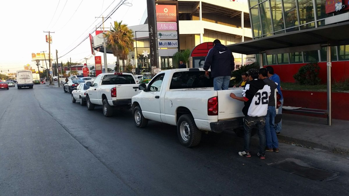 Decomisan más de mil globos de cantoya en Monterrey - CXg2Mh0UsAAmBj2