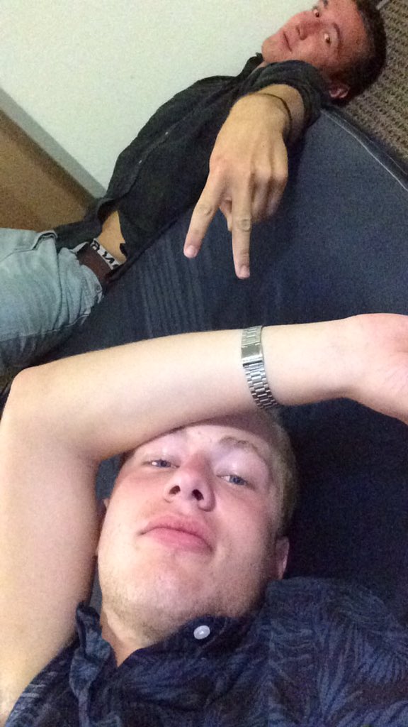 pettyfettuccine's tweet image. in honor of #welcomebackweek coming up, here are some of me and beeens finest moments from #welcomeweek2015 #blessed