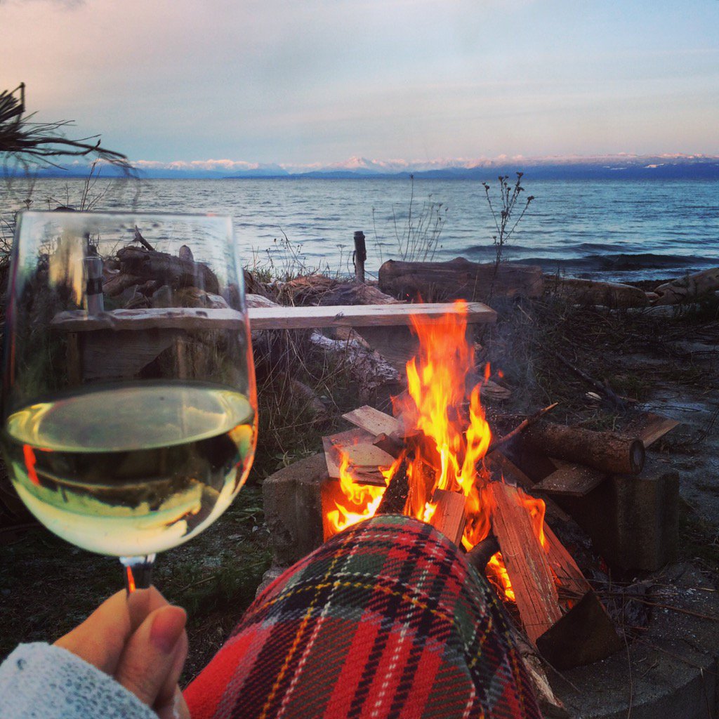 Roaring20sWine's tweet image. Wine Wednesdays... #Dreamy #WinterPerfection