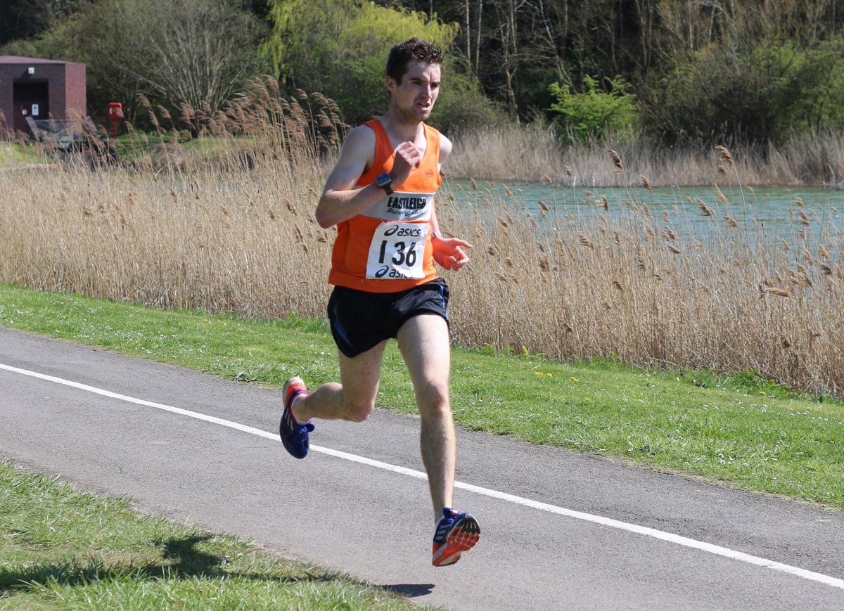 david_brawn's tweet photo. @TMacSwayne @MGordy109 @tommostevens @1986Berryman #Pics2015 Lakeside Road Relays in April sunshine https://t.co/BL0BMYCExb