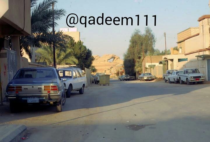 qadeem111's tweet photo. حي الملز بالرياض نهايةالسبعينات الميلاديه 
ويظهرفي أقصى الصورةجبل ابومخروق
#صور_قديمه
#صور_الزمن_الجميل
 #زد_رصيدك47 https://t.co/8HDxlyHIp9