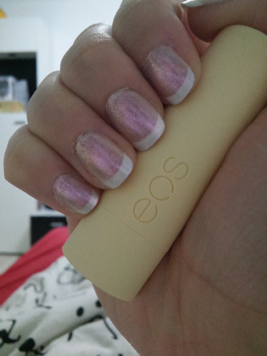 Naddy1997's tweet photo. Love my new @eos #vanillabean #EOS #ChristmasGifts https://t.co/EO3zak1Ly0
