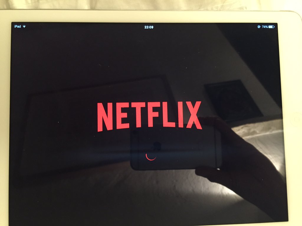 renesv's tweet photo. @Netflixhelps app on ipad doesn't load. I've tried restarting or disabling restrictions and still not loading. Help! https://t.co/Xks8zU49VD