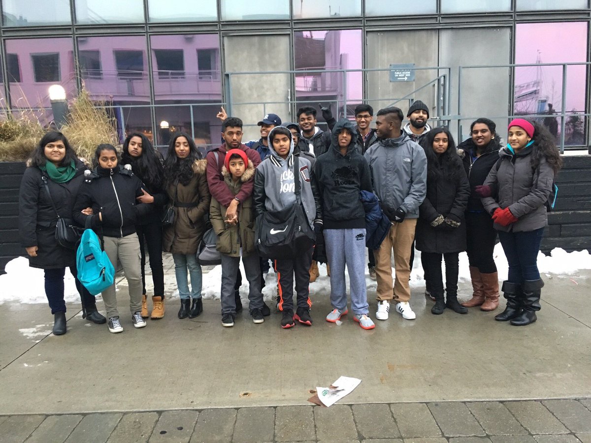 cantyd's tweet photo. Our Youth having fun skating at harbour front!
#CanadianLiving #Youth #CanTYD
#WinterFun #Tamil
#HappyHolidays https://t.co/EFr52y5jK3